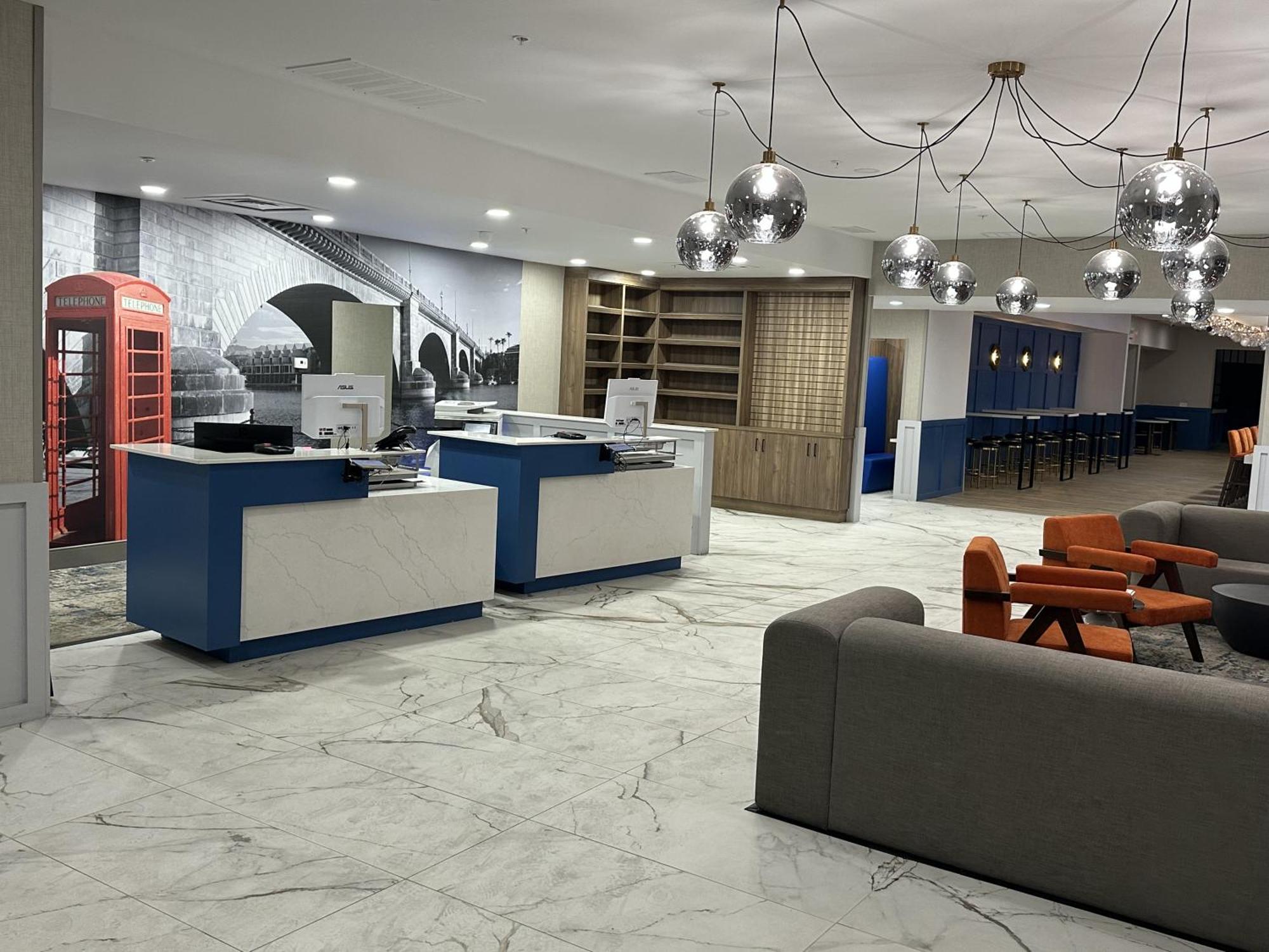Quality Inn & Suites Lake Havasu City Bagian luar foto