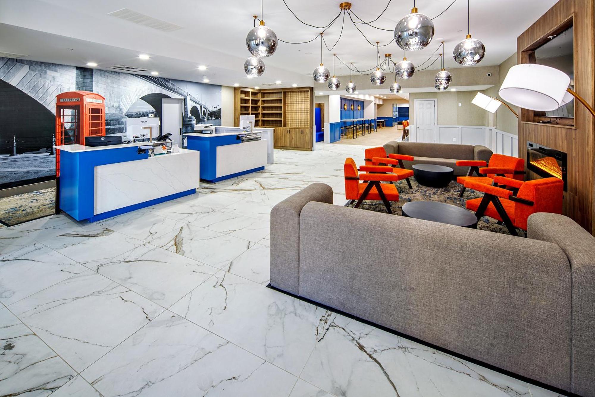 Quality Inn & Suites Lake Havasu City Bagian luar foto