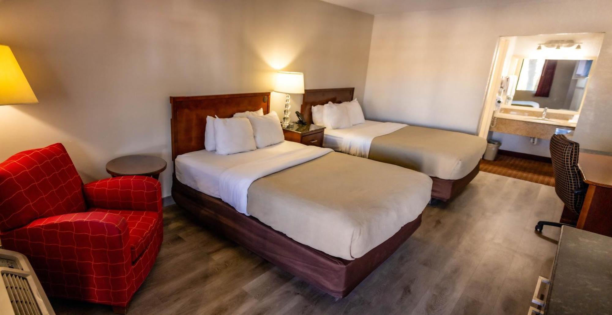 Quality Inn & Suites Lake Havasu City Bagian luar foto