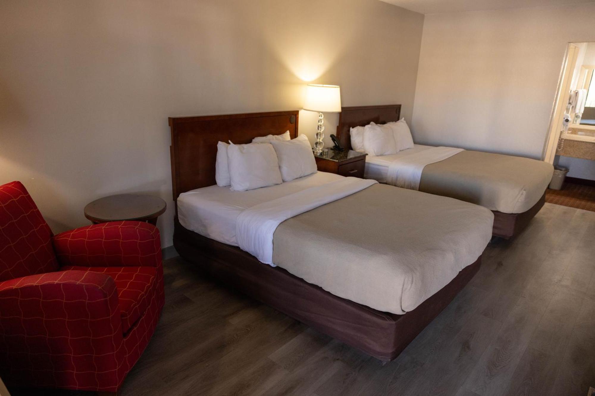 Quality Inn & Suites Lake Havasu City Bagian luar foto