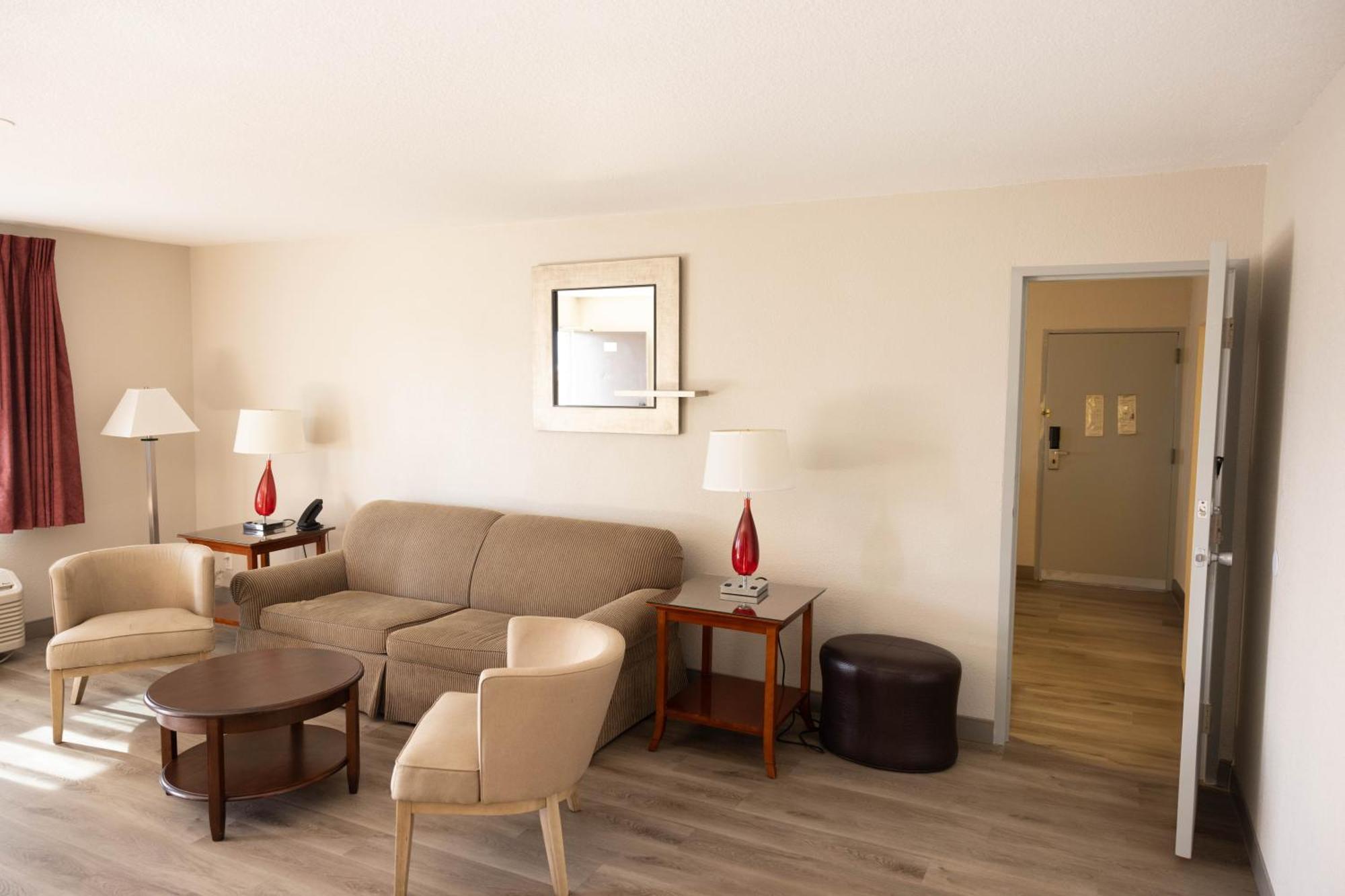 Quality Inn & Suites Lake Havasu City Bagian luar foto