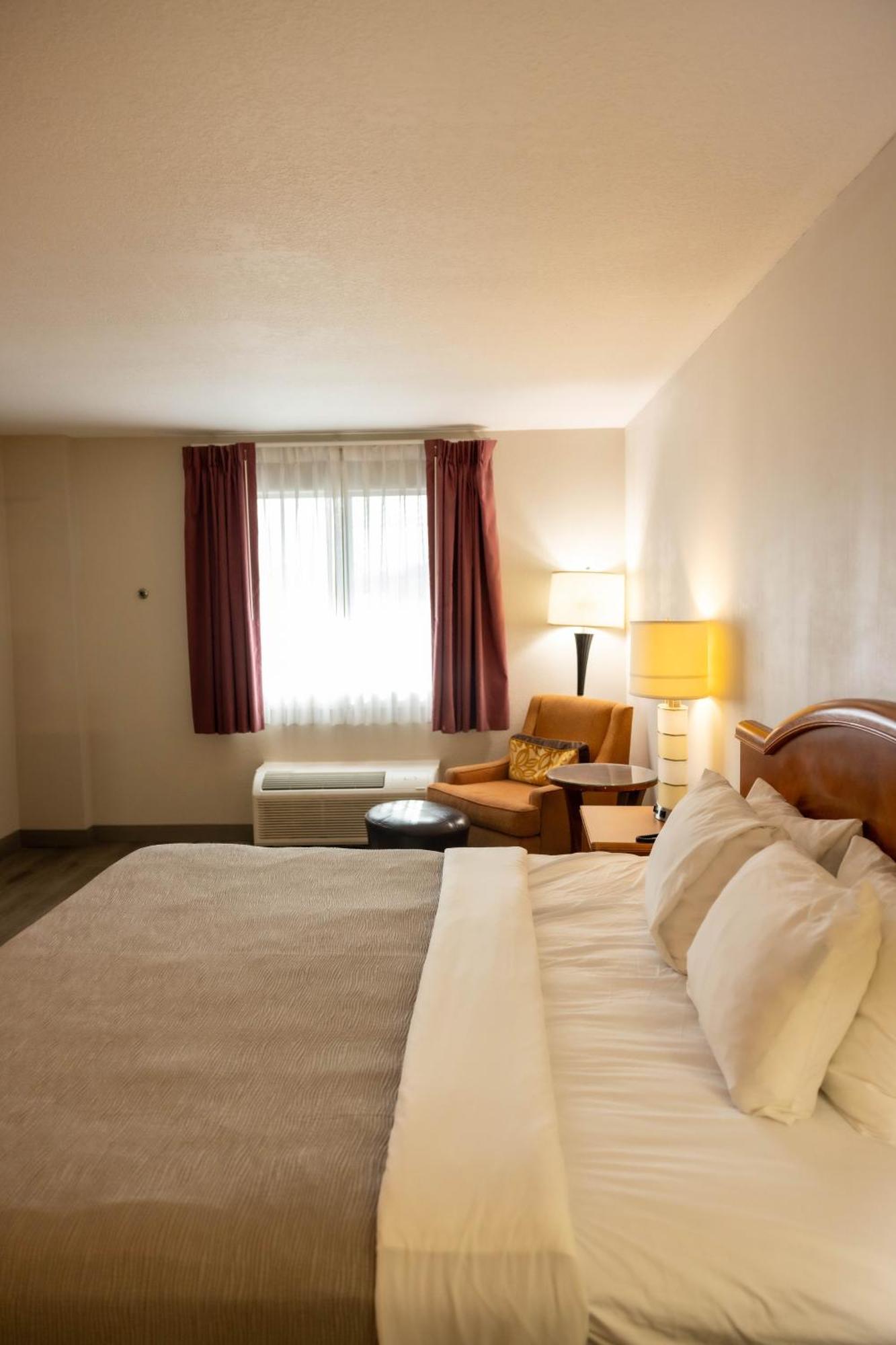 Quality Inn & Suites Lake Havasu City Bagian luar foto